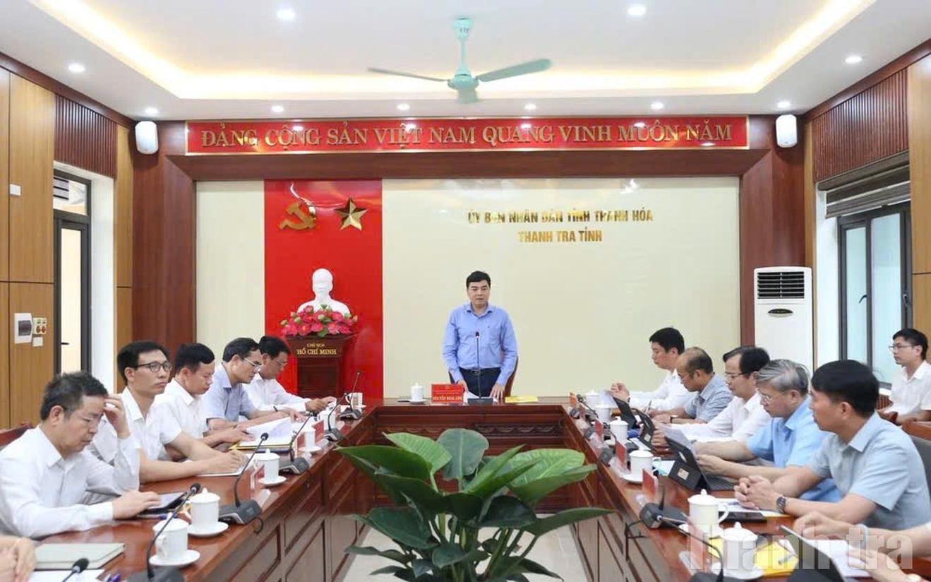Toàn cảnh buổi làm việc.