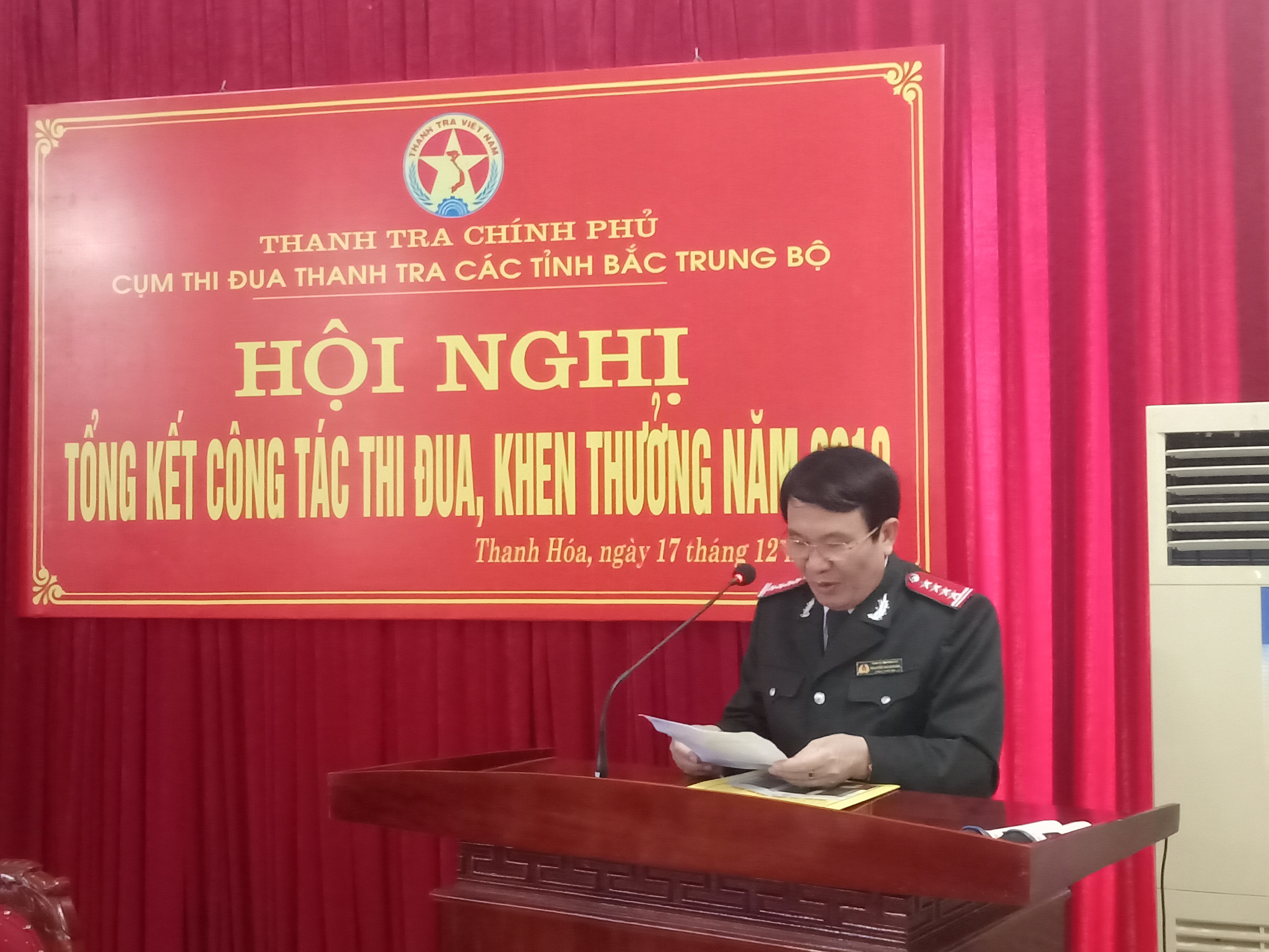 Đ/c Nguyễn Bá Nhuần- Tỉnh ủy viên, Chánh Thanh tra tỉnh Thanh Hóa khai mạc hội nghị