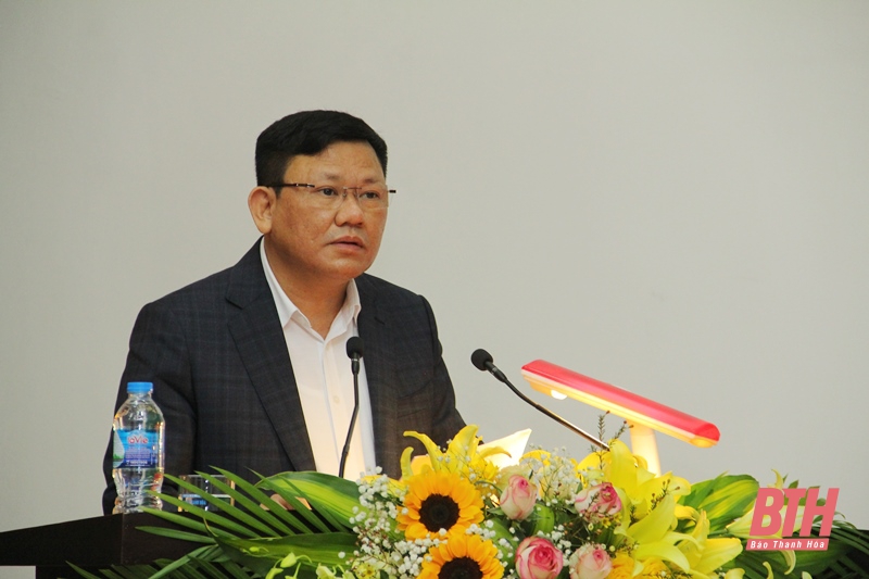 Đồng chí Nguyễn Văn Thi, Ủy viên Ban Thường vụ Tỉnh ủy, Phó Chủ tịch Thường trực UBND tỉnh phát biểu chỉ đạo hội nghị.