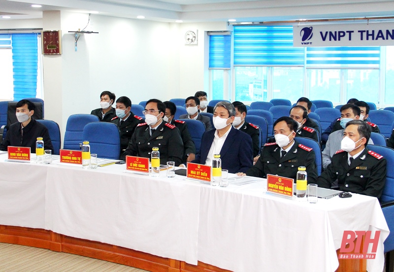 Đồng chí Lê Đức Giang, Tỉnh ủy viên, Phó Chủ tịch UBND tỉnh và lãnh đạo ngành Thanh tra Thanh Hóa dự hội nghị tại điểm cầu tỉnh Thanh Hóa